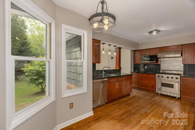 Property image 5 of 74 Eastmoor Drive in Eastmoor, Asheville, NC 28805