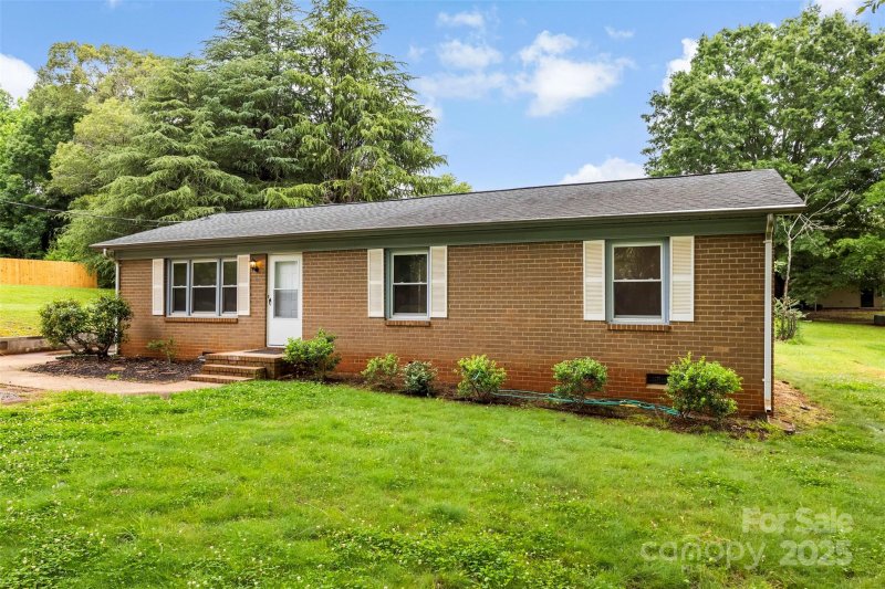 Property image 3 at 1606 Northwoods Drive, Kings Mountain, NC 28086