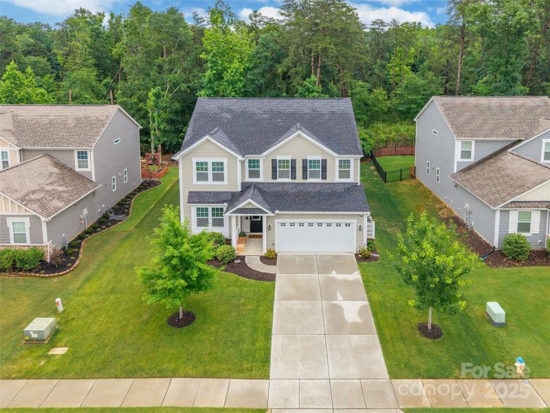 Lake Crest, Clover Community