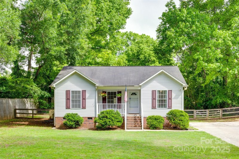 Property image 2 at 110 Eighth Street, York, SC 29745