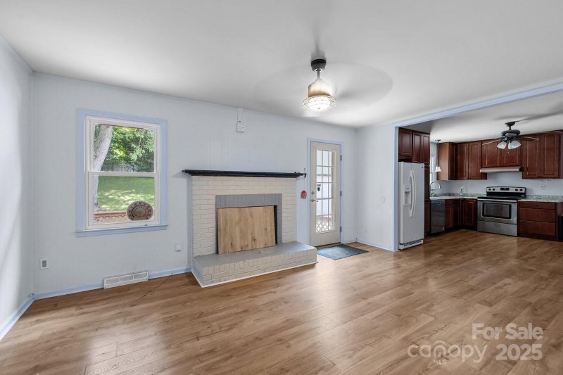 Property image 5 at 6231 Coach Hill Lane, Charlotte, NC 28212