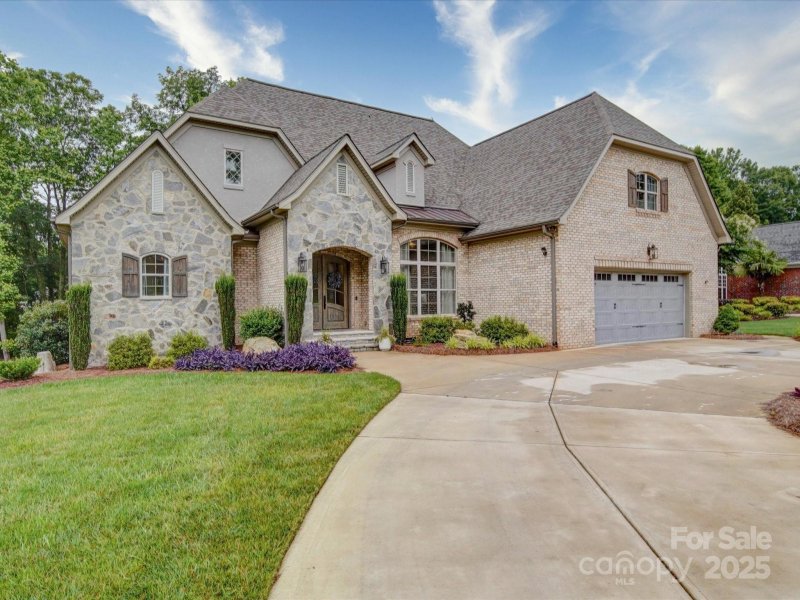 Property image 2 of 4025 Foxes Trail in Cramer Mountain, Cramerton, NC 28032