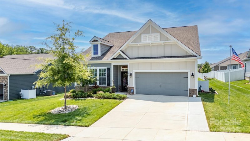 Property image 2 at 128 Asher Lane, Mooresville, NC 28115