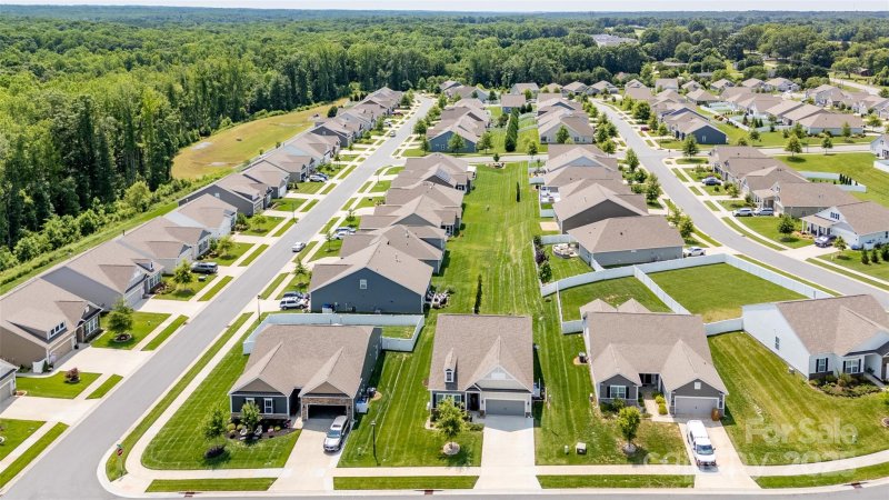 Property image 3 at 128 Asher Lane, Mooresville, NC 28115