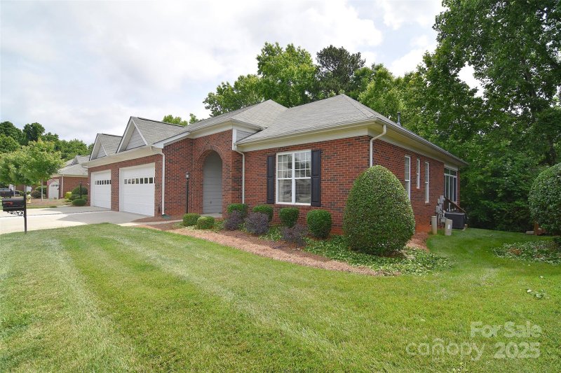 Property image 3 at 3814 Misty Glen Court, Matthews, NC 28105