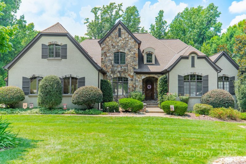 Property image 3 of 1032 Seminole Drive in Firethorne, Waxhaw, NC 28173