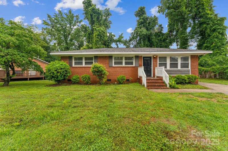 1631 Vancouver Drive