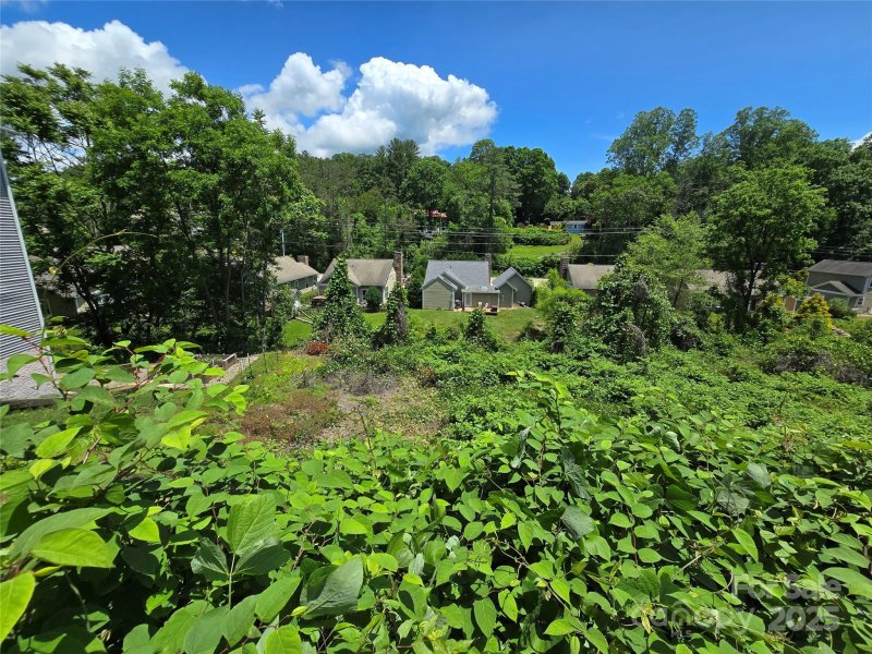 Property image 2 of 16 Village East Court in East Village Court, Asheville, NC 28805