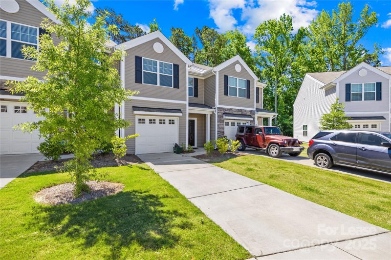 Property image 2 at 8113 Murray Branch Drive, Charlotte, NC 28216