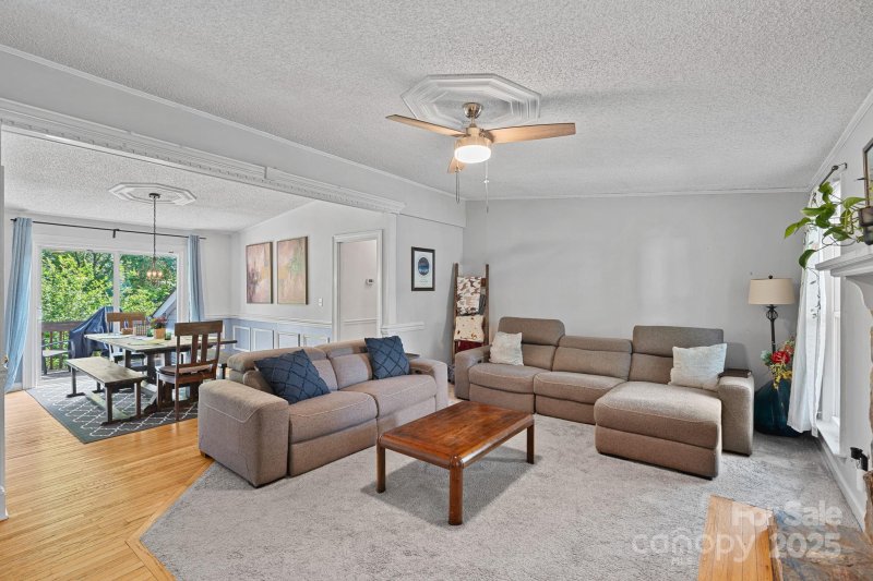 Property image 3 at 2934 Drakes Crossing Drive, Charlotte, NC 28262