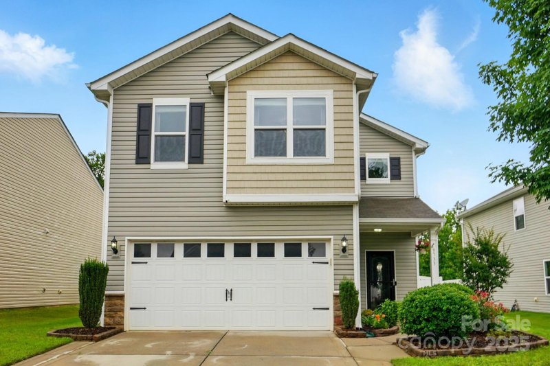 Property image 2 at 9733 Paper Tree Road, Charlotte, NC 28227