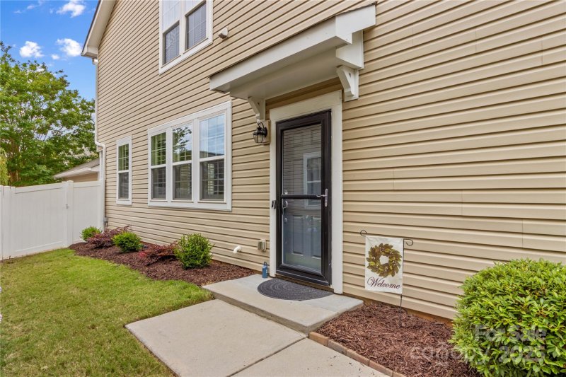 Property image 2 at 18339 The Commons Boulevard, Cornelius, NC 28031