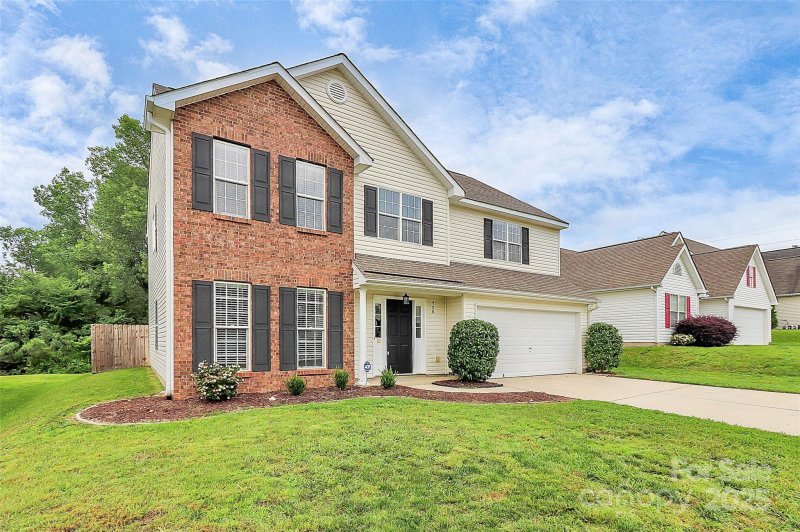 Property image 2 at 720 Reigate Road, Charlotte, NC 28262