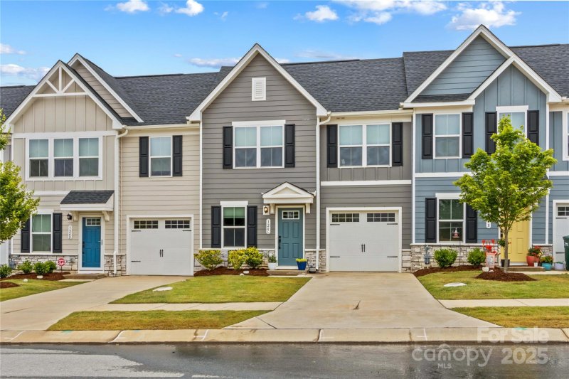 Property image 2 at 124 Kristin View Lane, Troutman, NC 28166