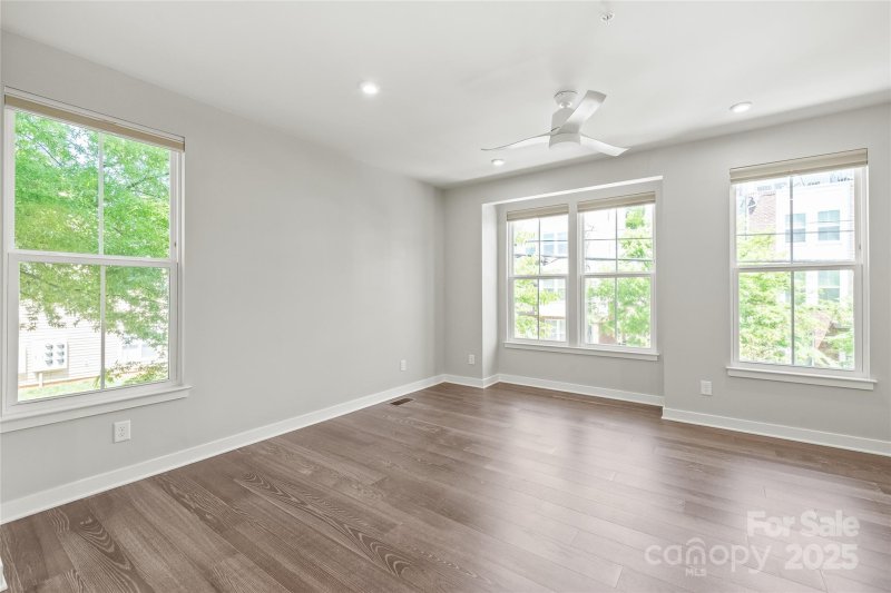 Property image 5 at 420 E 16th Street, Charlotte, NC 28206