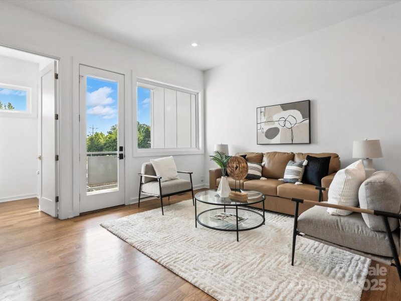 Property image 4 of 2653 Shenandoah Avenue in Chantilly, Charlotte, NC 28205