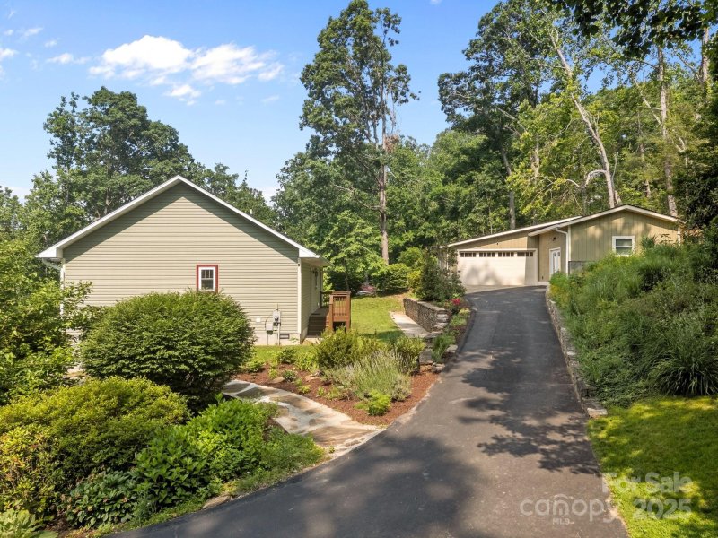 Property image 2 at 17 Laurel Road, Arden, NC 28704