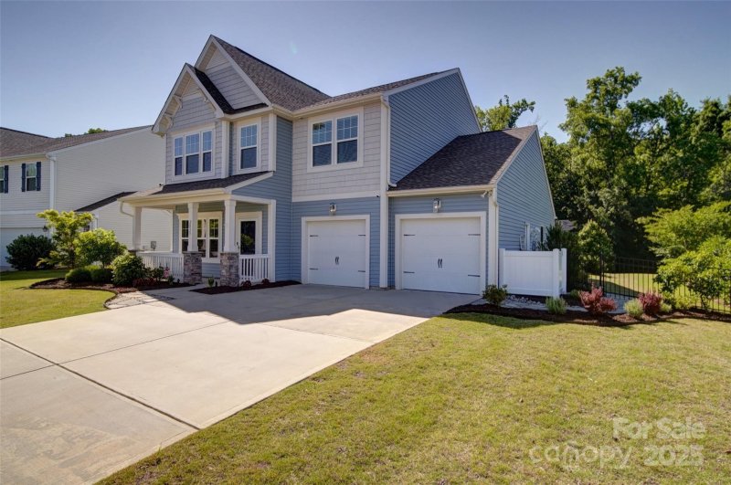 Creeks Landing, Monroe Community