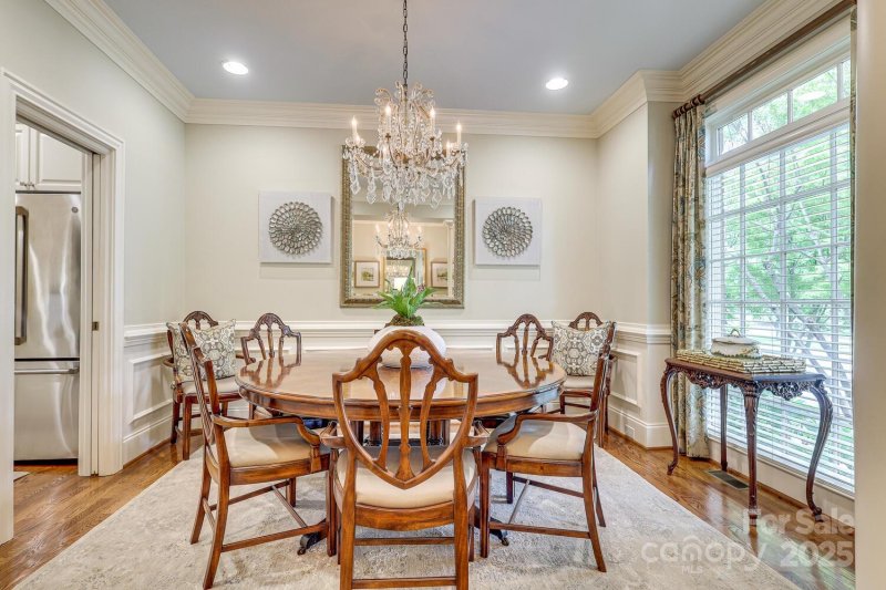 Property image 3 of 525 Queens Road in Myers Park, Charlotte, NC 28207