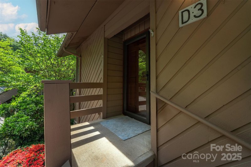 Property image 2 at 305 Piney Mountain Drive, Asheville, NC 28805
