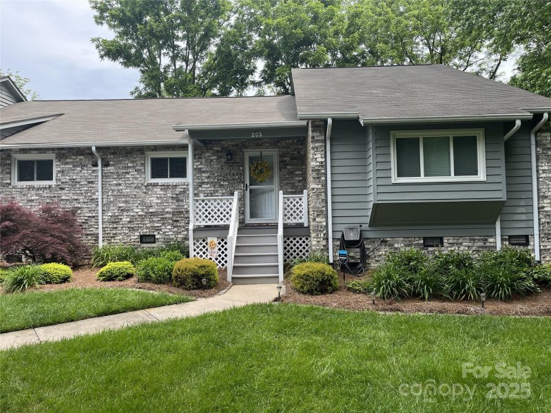 205 Wellington Hills Circle