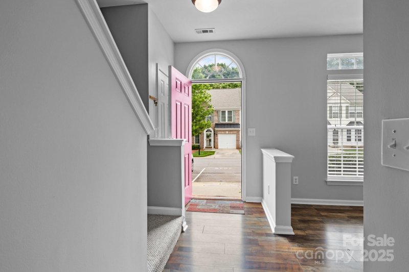 Property image 4 of 7943 Mariners Pointe Circle in Mariners Pointe at Smithstone, Denver, NC 28037