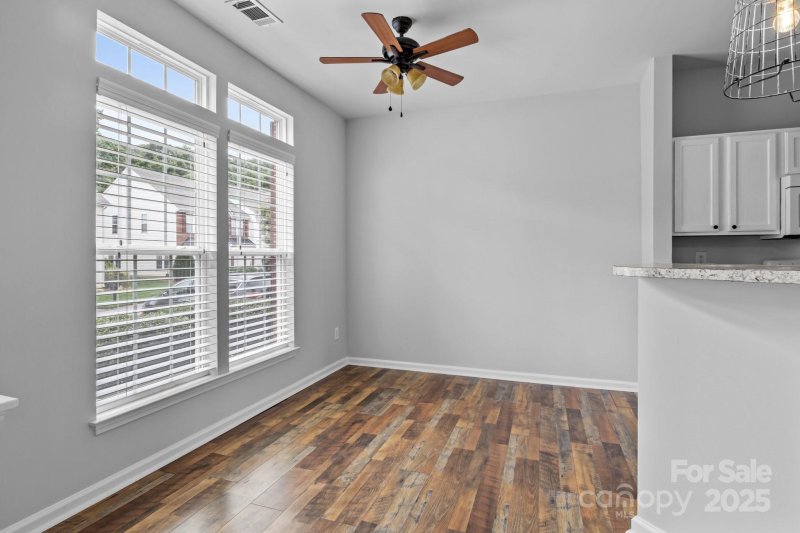 Property image 5 of 7943 Mariners Pointe Circle in Mariners Pointe at Smithstone, Denver, NC 28037