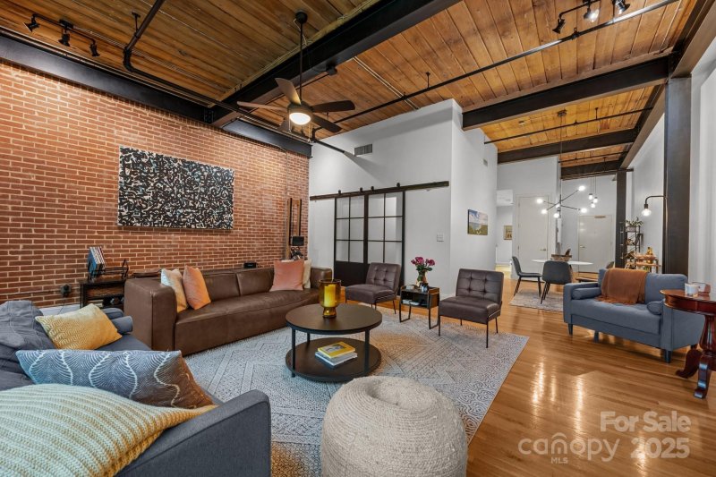 Property image 4 at 310 Arlington Avenue, Charlotte, NC 28203