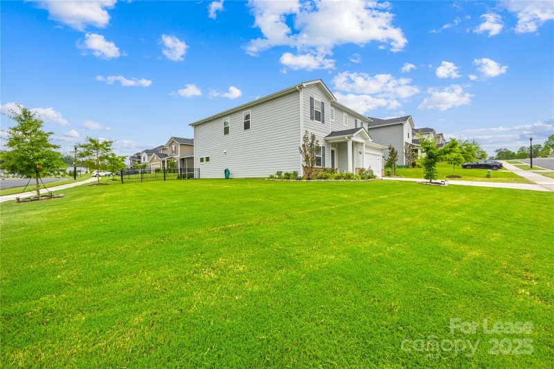Property image 3 at 12116 Camden Hurst Road, Charlotte, NC 28278
