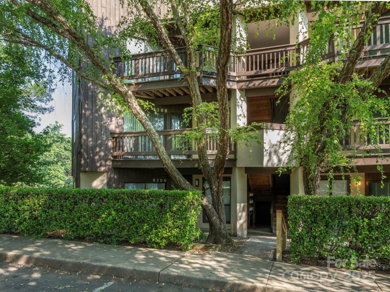 Property image 2 at 8208 Cedar Glen Drive, Charlotte, NC 28212