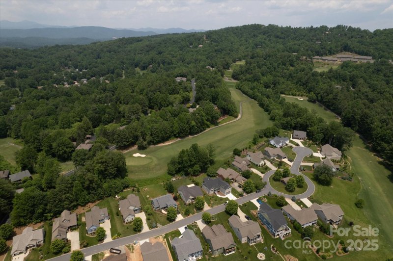 Property image 4 of 91 Triple Fairways Drive in Cummings Cove, Hendersonville, NC 28739