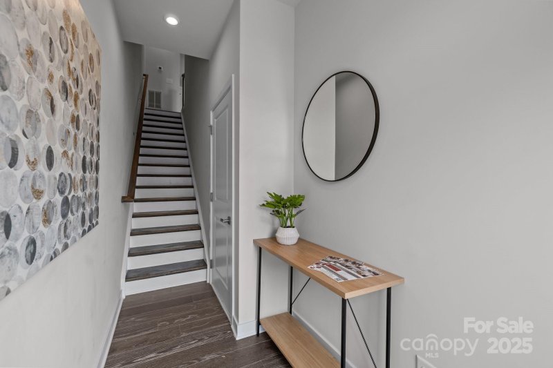 Property image 5 of 3737 S Tryon Street in South Tryon Townhomes, Charlotte, NC 28217