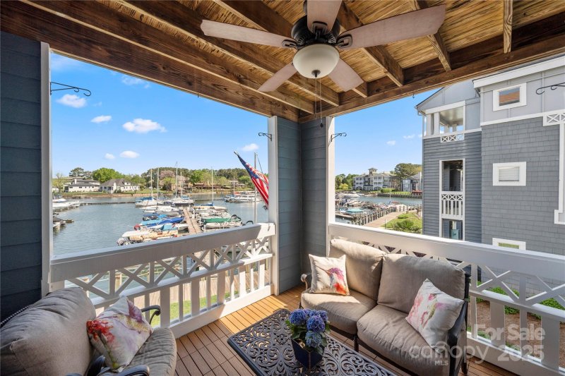 18679 Vineyard Point Lane