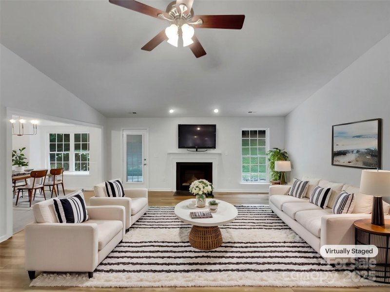 Property image 2 of 12307 Poplar Forest Drive in Withers Grove, Charlotte, NC 28278