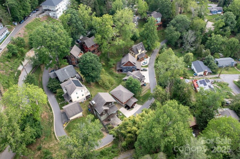 Property image 4 of 29 Shady Park Lane in Sunset Park, Asheville, NC 28804
