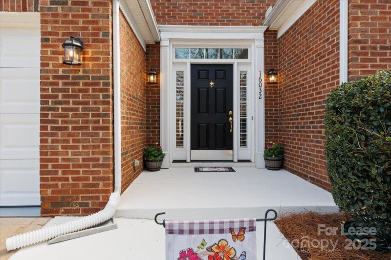 Property image 2 at 16032 Hollingbourne Road, Huntersville, NC 28078