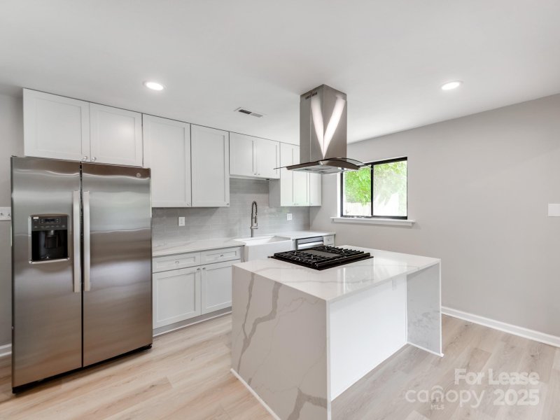 Property image 2 at 4925 Springview Road, Charlotte, NC 28213