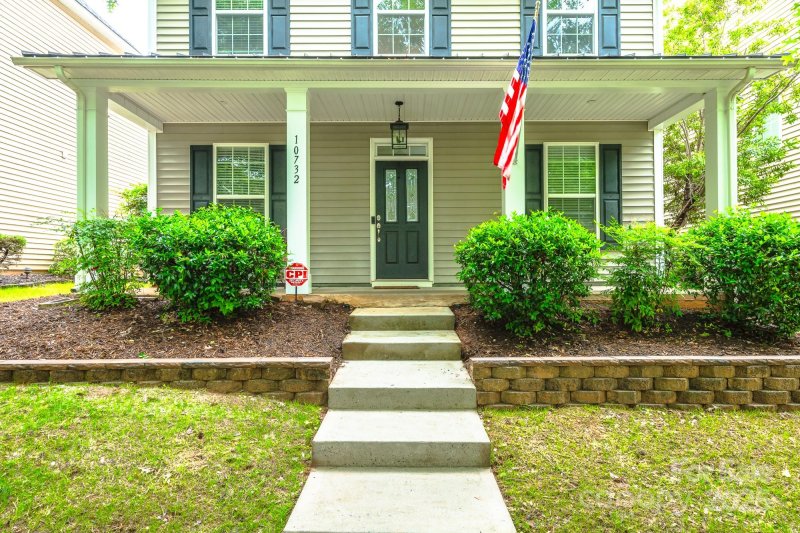 Property image 2 of 10732 Trolley Run Drive in Caldwell Station, Cornelius, NC 28031