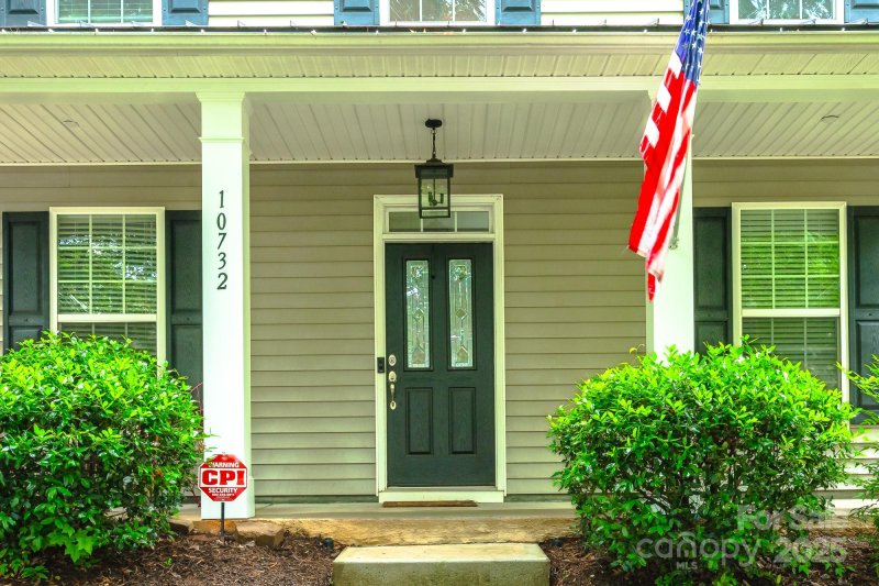 Property image 4 of 10732 Trolley Run Drive in Caldwell Station, Cornelius, NC 28031