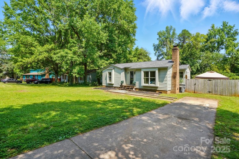 Property image 3 of 6718 Pueblo Lane in Hickory Ridge, Charlotte, NC 28227