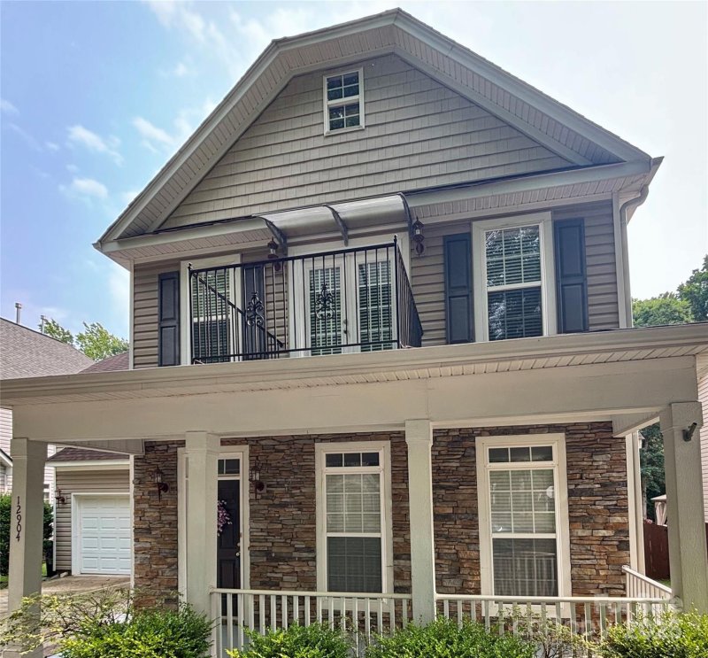 Crosswinds, Huntersville Community