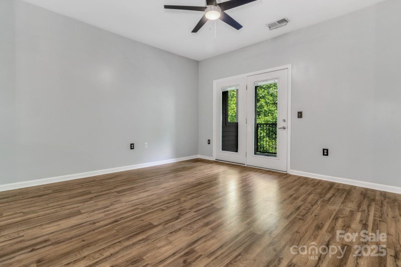 Property image 4 of 176 Brickton Village Circle in Brickton Village, Fletcher, NC 28732