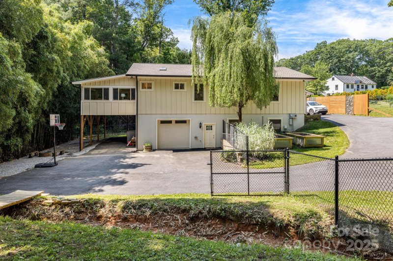 Property image 3 at 506 Hiawassee Avenue, Black Mountain, NC 28711