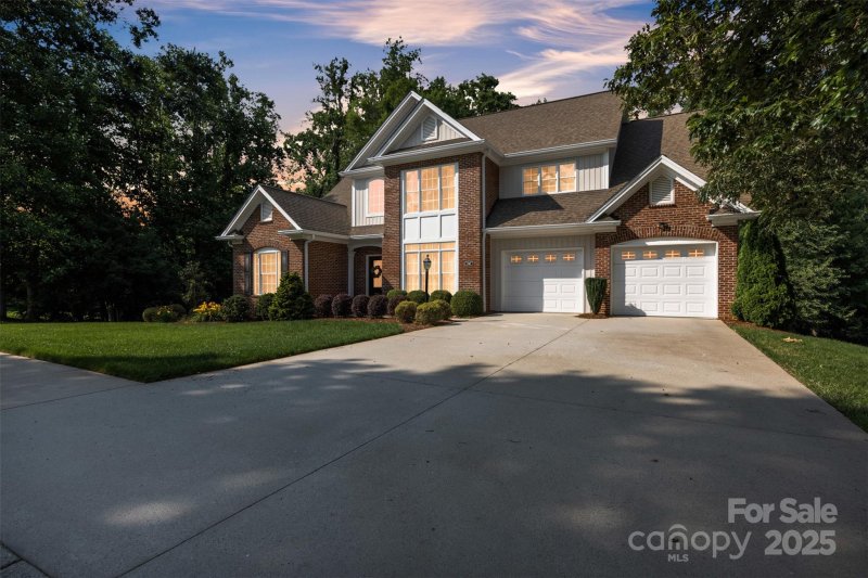 Property image 2 at 1747 30th Avenue Drive, Hickory, NC 28601