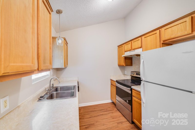 Property image 3 at 2232 Blue Hampton Lane, Charlotte, NC 28213