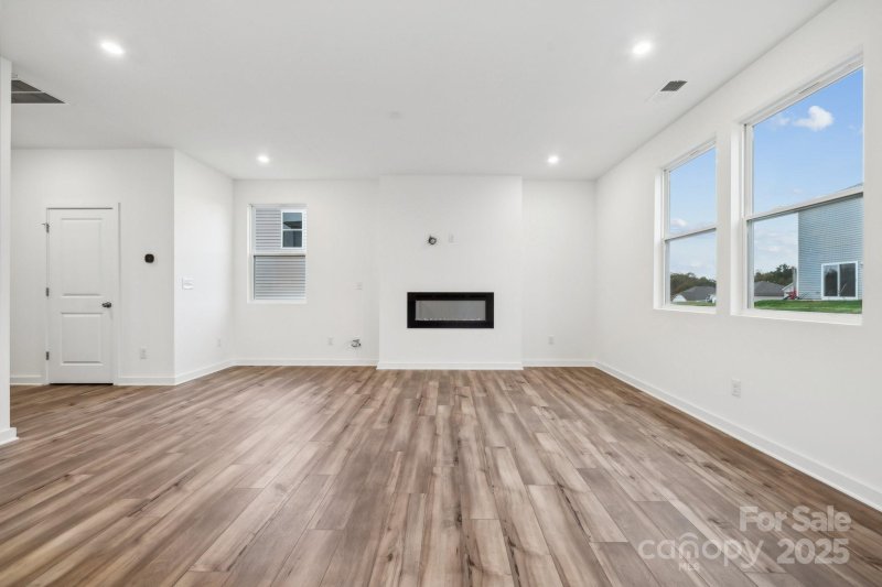 Property image 5 of 270 Bezelle Avenue in Asbury Ridge, York, SC 29745