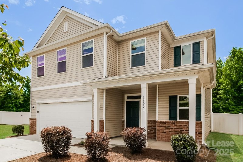 Property image 5 at 13029 Joclaire Court, Charlotte, NC 28215