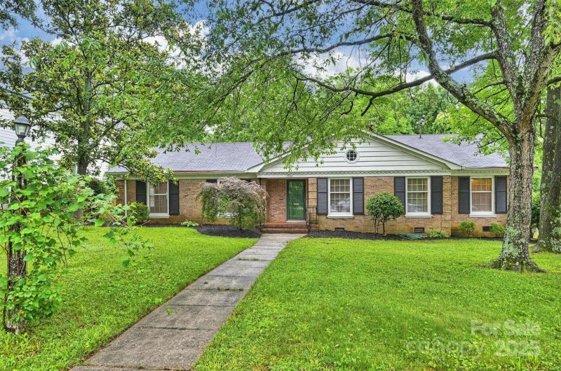 Property image 2 at 1961 Runnymede Lane, Charlotte, NC 28211