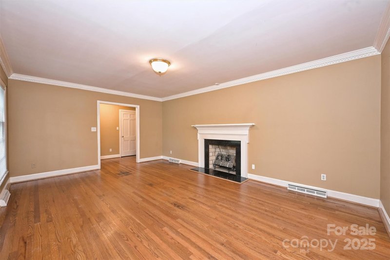 Property image 3 at 1961 Runnymede Lane, Charlotte, NC 28211