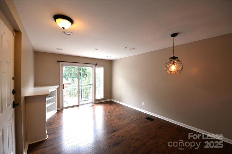 Property image 4 at 531 Donatello Avenue, Charlotte, NC 28205